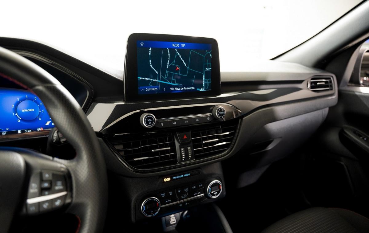 ford-kuga-2023-hibrido-a-gasolina-2488cc