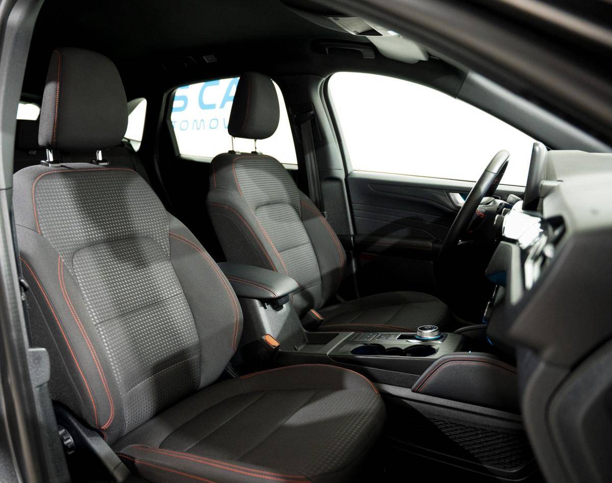 ford-kuga-2023-hibrido-a-gasolina-2488cc