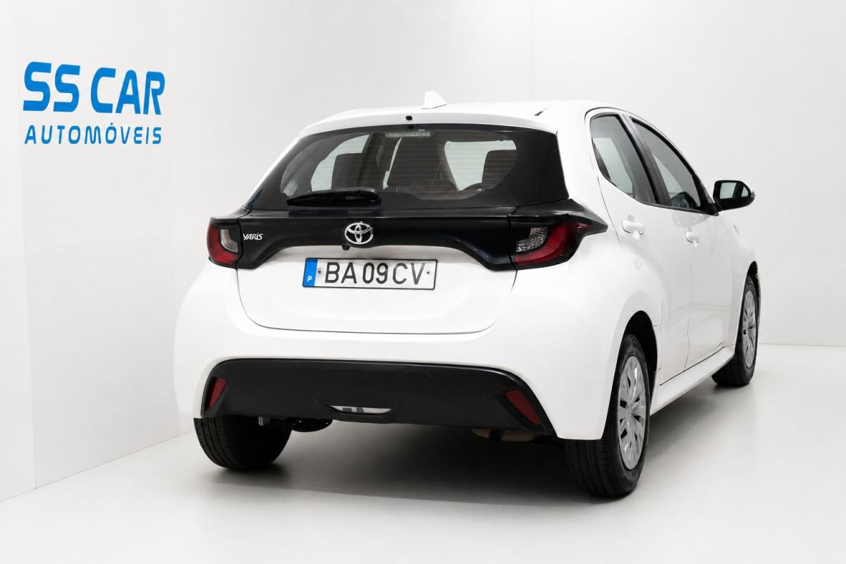 toyota-yaris-2022-gasolina-1490cc