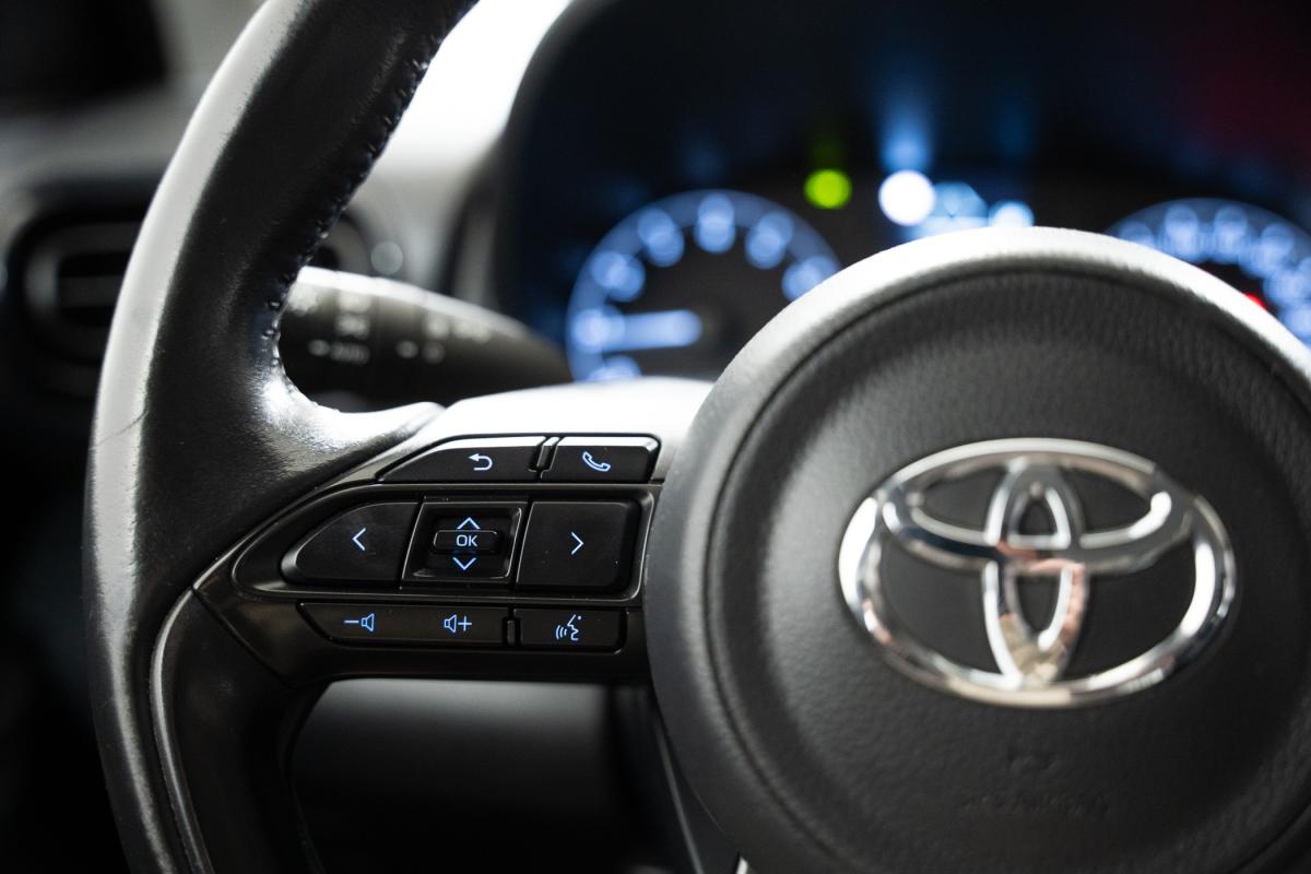toyota-yaris-2022-gasolina-1490cc