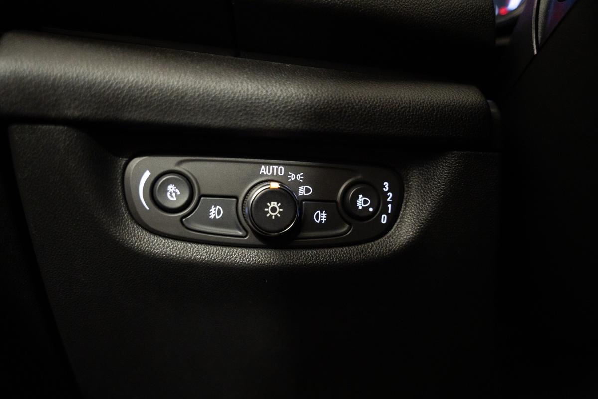 opel-insignia-sports-tourer-2021-diesel-1496cc