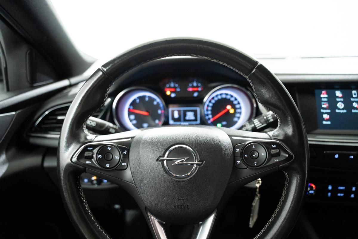 opel-insignia-sports-tourer-2021-diesel-1496cc