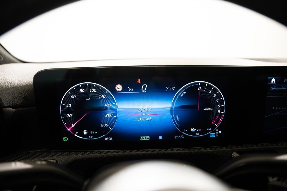 mercedes-benz-classe-a-2023-hibrido-a-gasolina-1332cc
