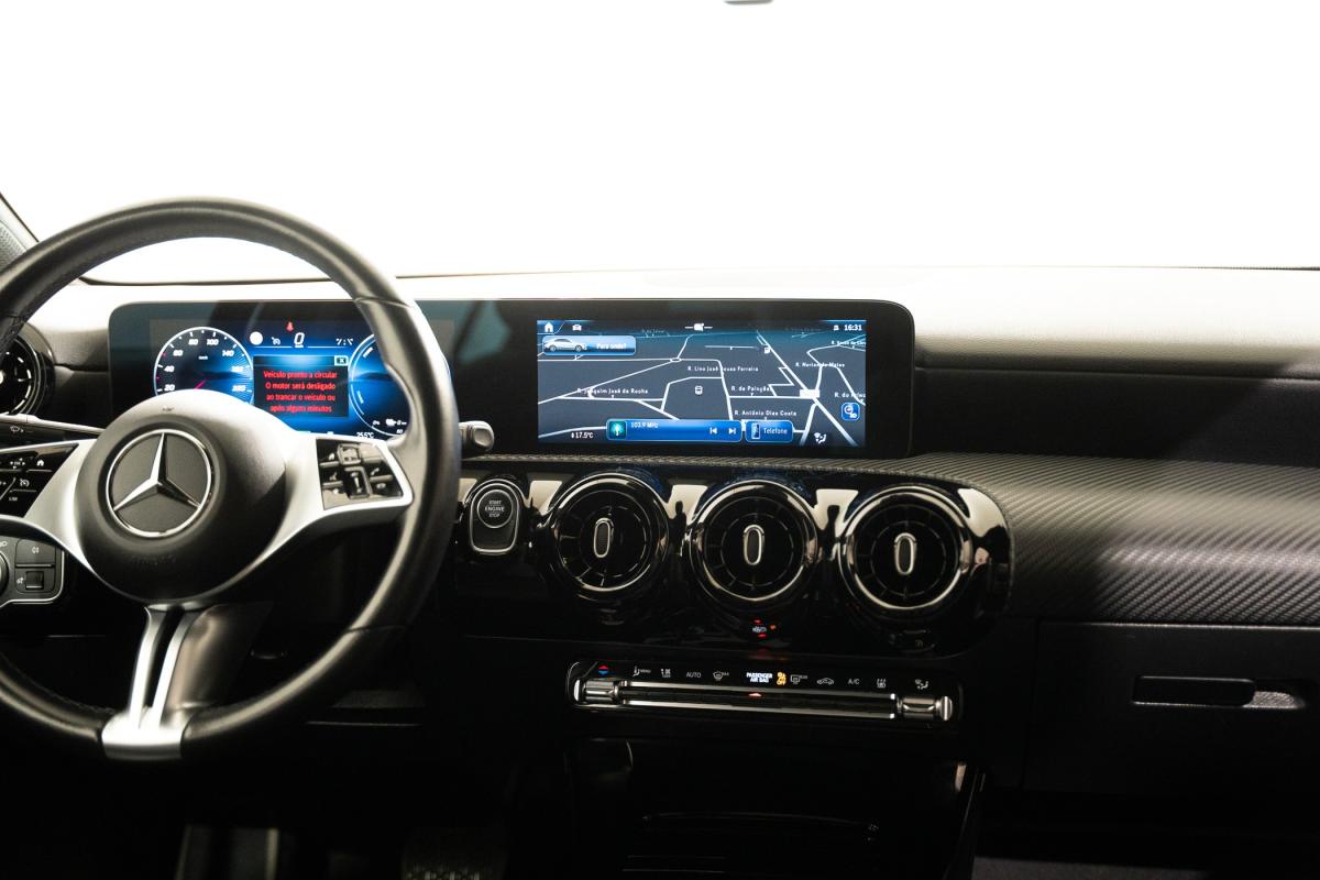 mercedes-benz-classe-a-2023-hibrido-a-gasolina-1332cc