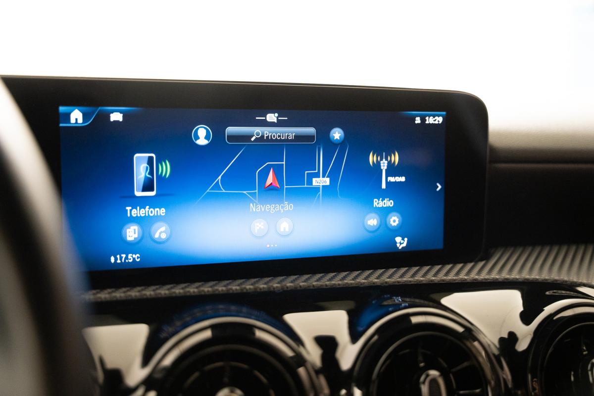 mercedes-benz-classe-a-2023-hibrido-a-gasolina-1332cc