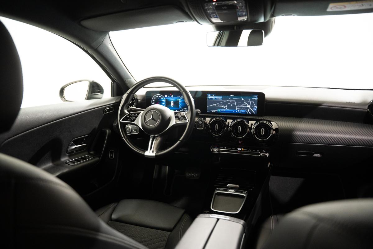 mercedes-benz-classe-a-2023-hibrido-a-gasolina-1332cc
