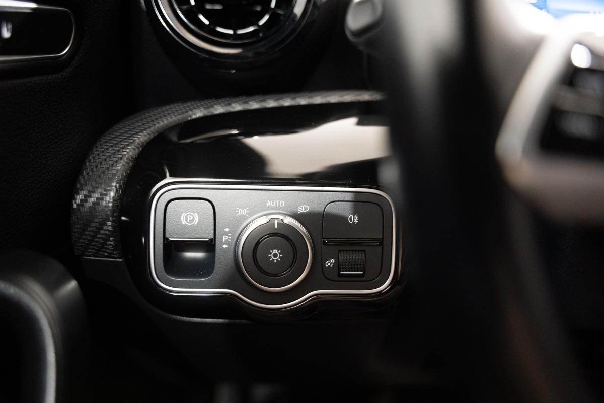 mercedes-benz-classe-a-2023-hibrido-a-gasolina-1332cc