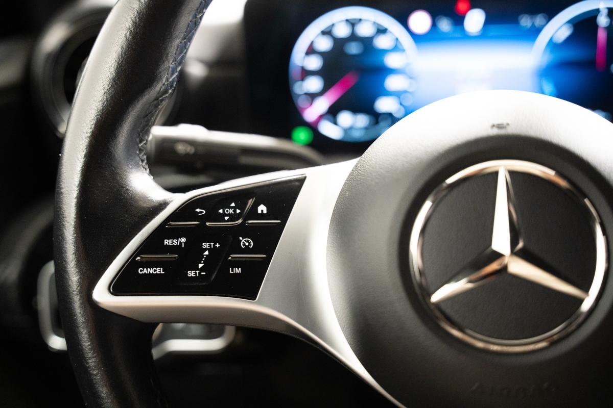 mercedes-benz-classe-a-2023-hibrido-a-gasolina-1332cc