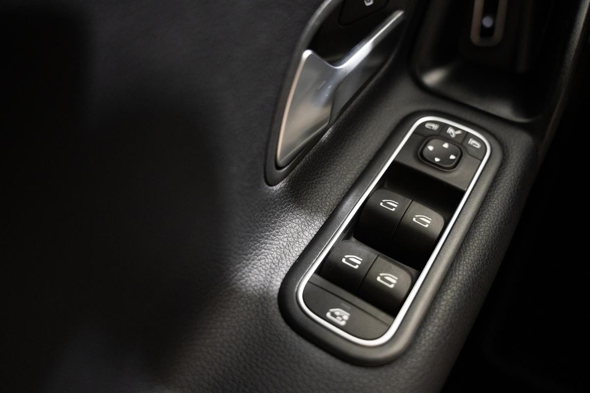 mercedes-benz-classe-a-2023-hibrido-a-gasolina-1332cc