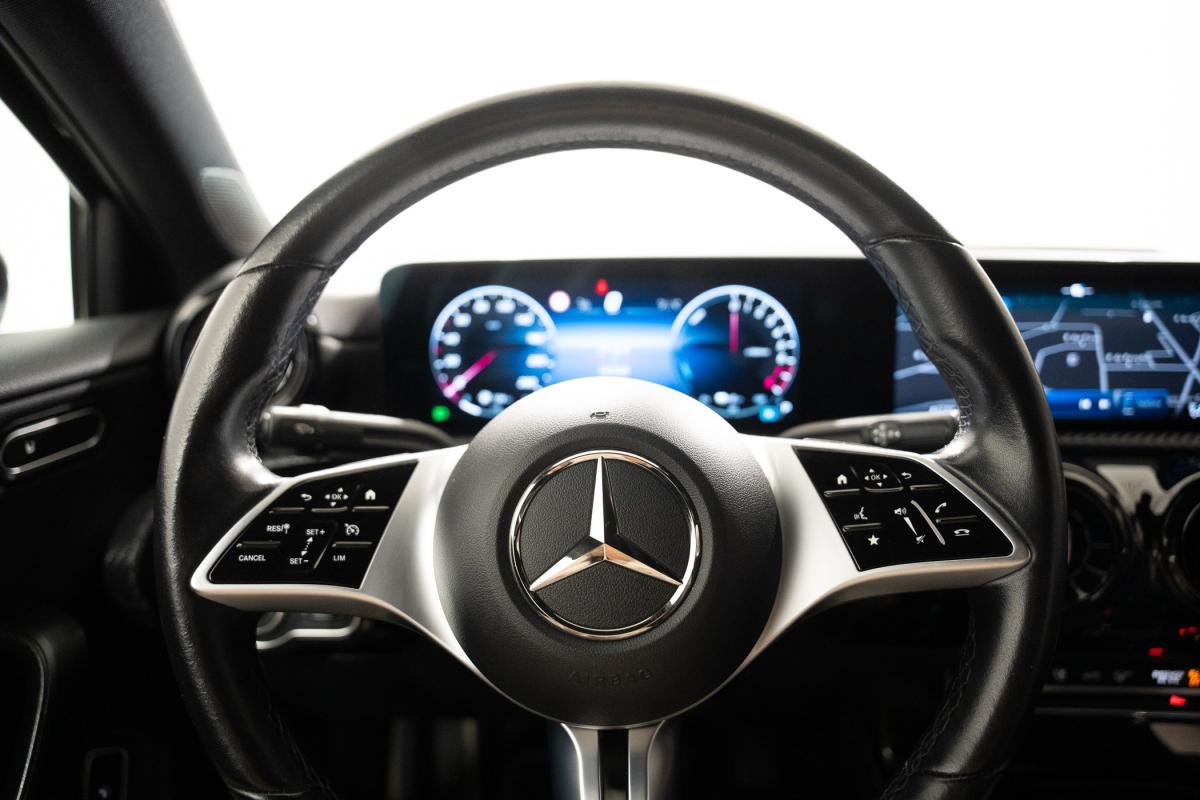 mercedes-benz-classe-a-2023-hibrido-a-gasolina-1332cc