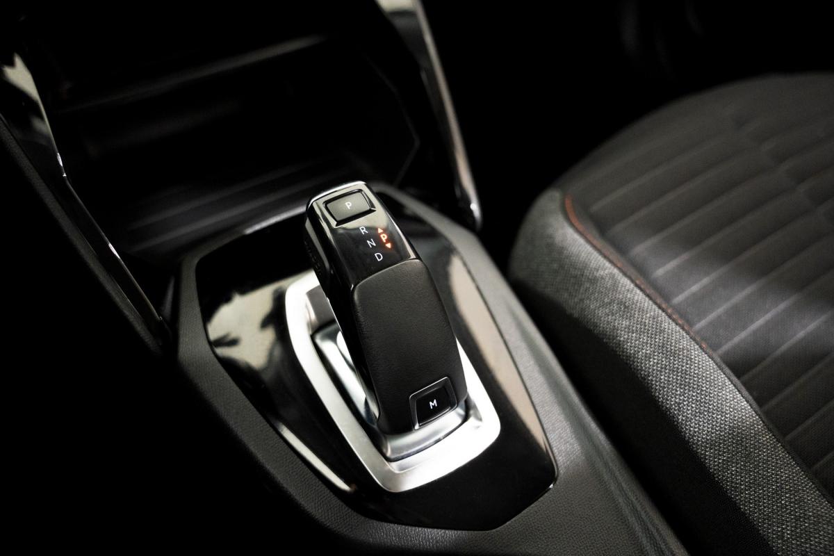 peugeot-2008-2020-gasolina-1199cc
