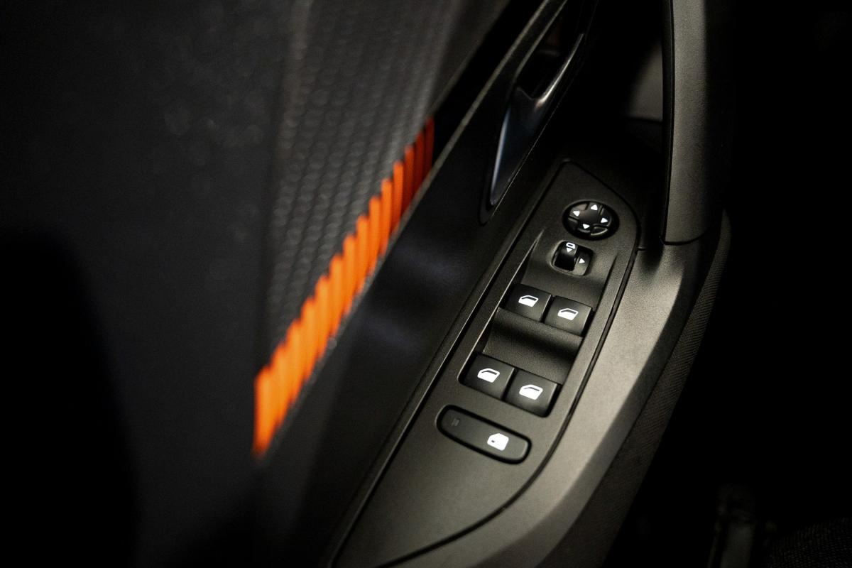 peugeot-2008-2020-gasolina-1199cc