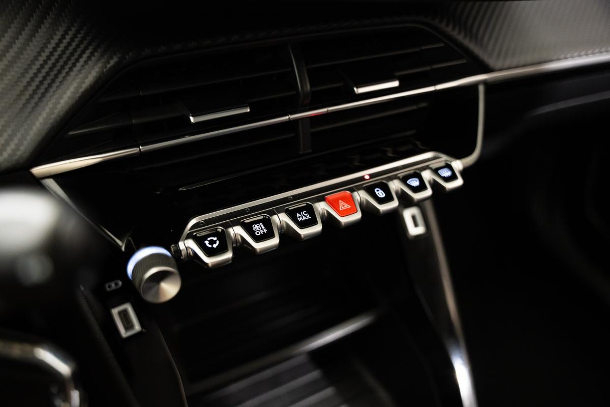 peugeot-2008-2021-gasolina-1199cc