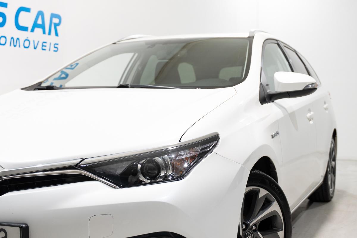 toyota-auris-touring-sports-2016-hibrido-a-gasolina-1798cc