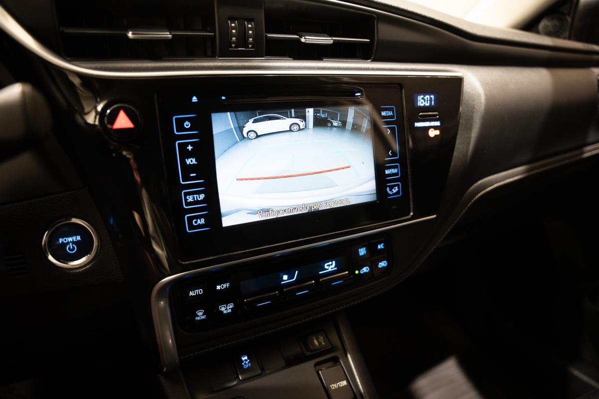 toyota-auris-touring-sports-2016-hibrido-a-gasolina-1798cc