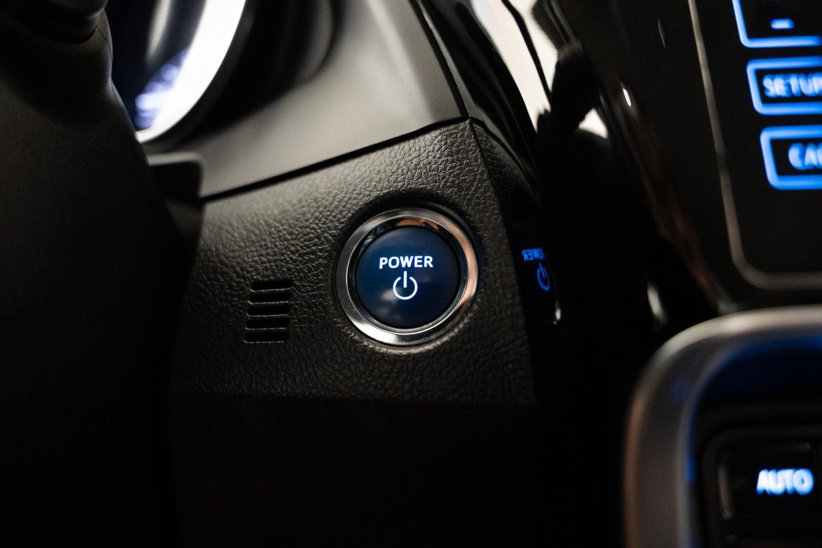toyota-auris-touring-sports-2016-hibrido-a-gasolina-1798cc