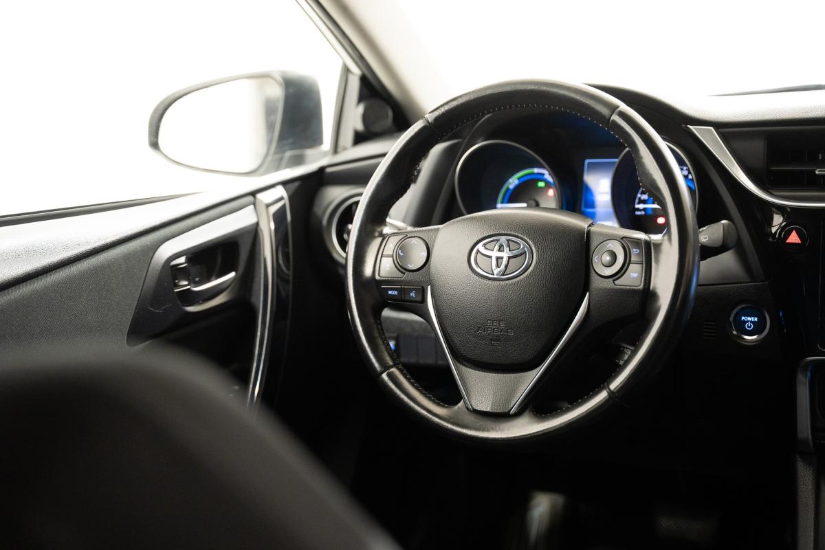 toyota-auris-touring-sports-2016-hibrido-a-gasolina-1798cc