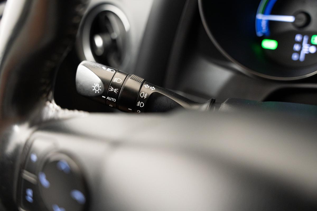 toyota-auris-touring-sports-2016-hibrido-a-gasolina-1798cc
