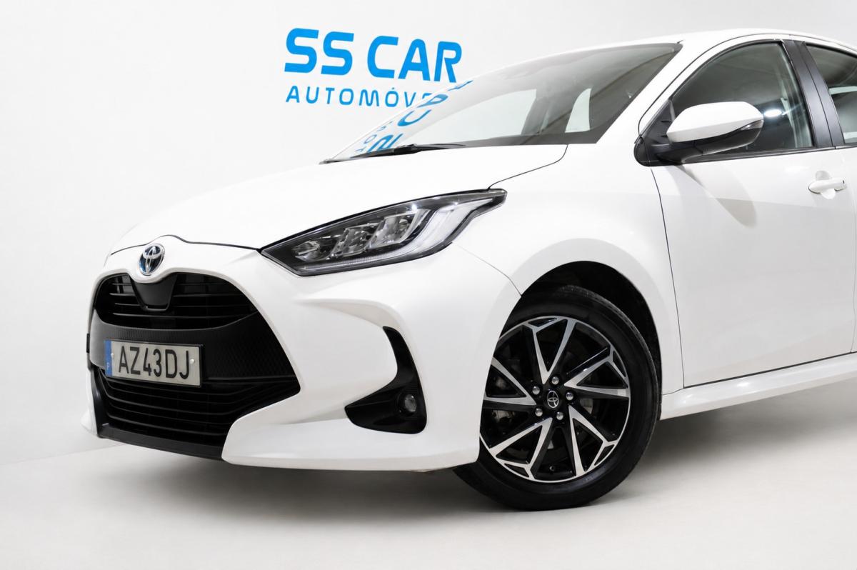 toyota-yaris-2022-hibrido-a-gasolina-1490cc