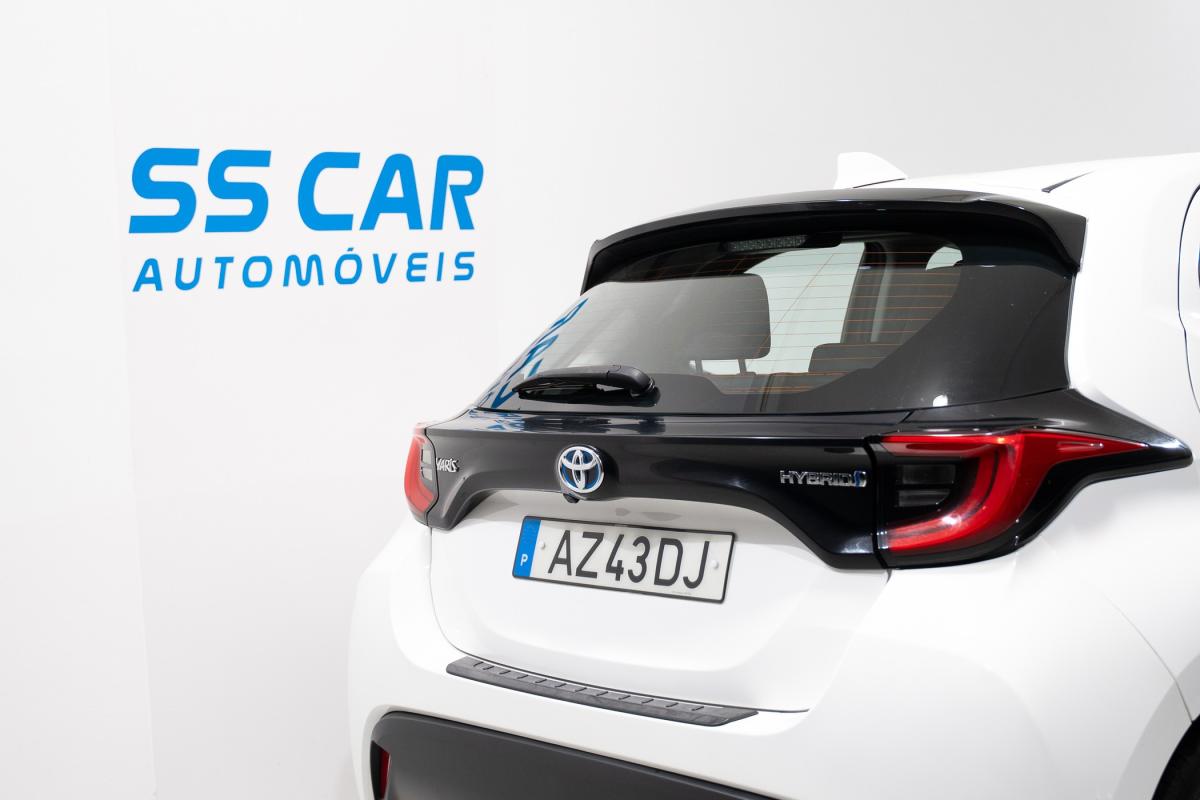 toyota-yaris-2022-hibrido-a-gasolina-1490cc