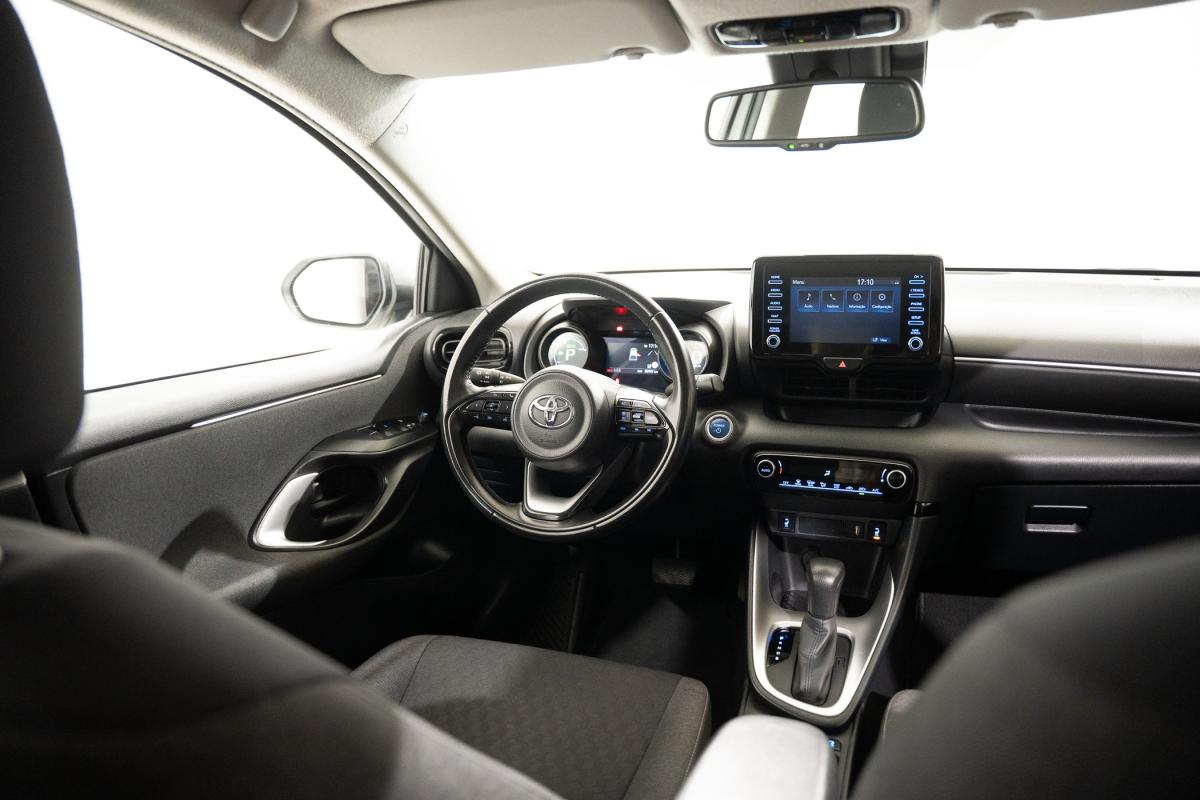 toyota-yaris-2022-hibrido-a-gasolina-1490cc