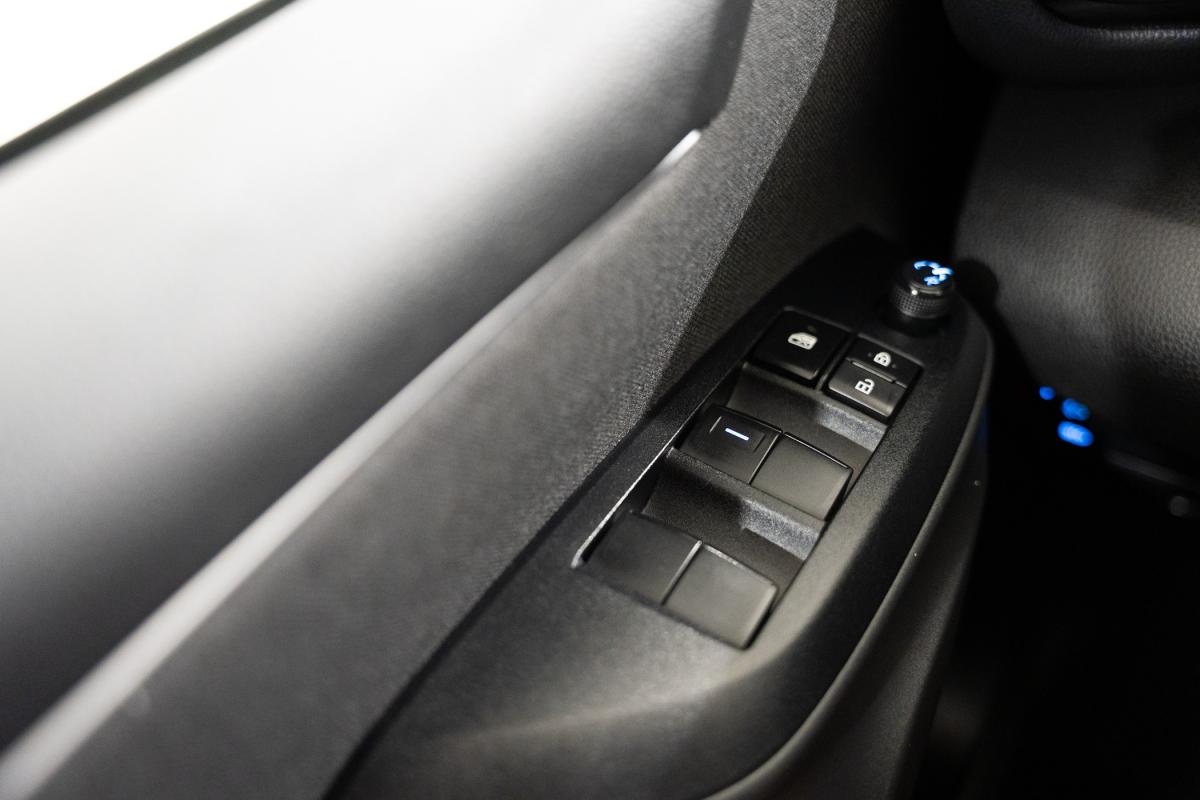 toyota-yaris-2022-hibrido-a-gasolina-1490cc