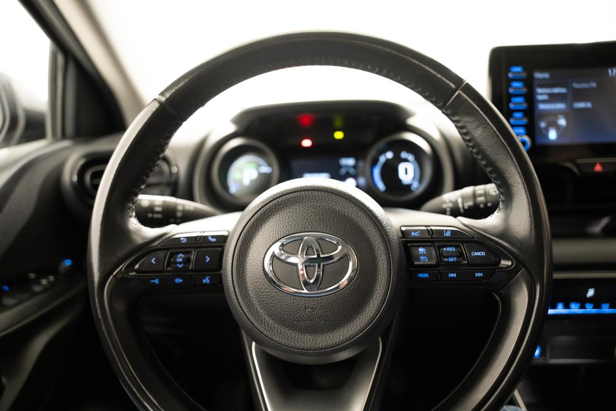 toyota-yaris-2022-hibrido-a-gasolina-1490cc