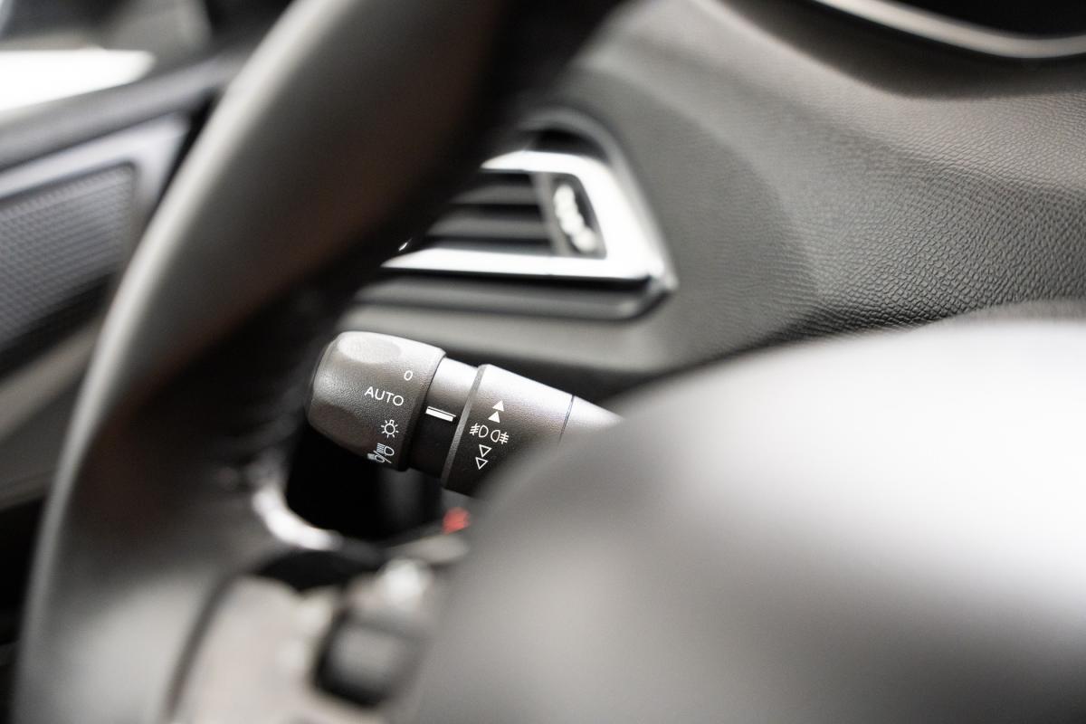 peugeot-308-2020-gasolina-1199cc