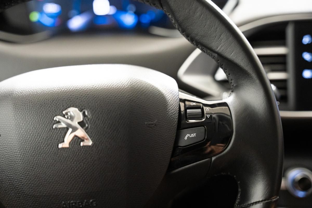 peugeot-308-2020-gasolina-1199cc