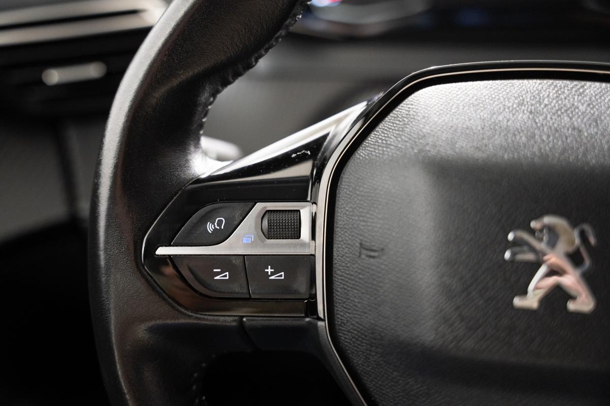 peugeot-2008-2022-gasolina-1199cc