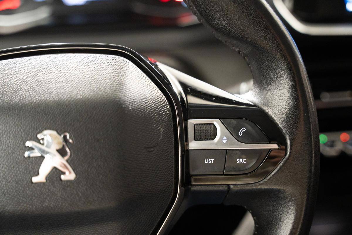 peugeot-2008-2022-gasolina-1199cc