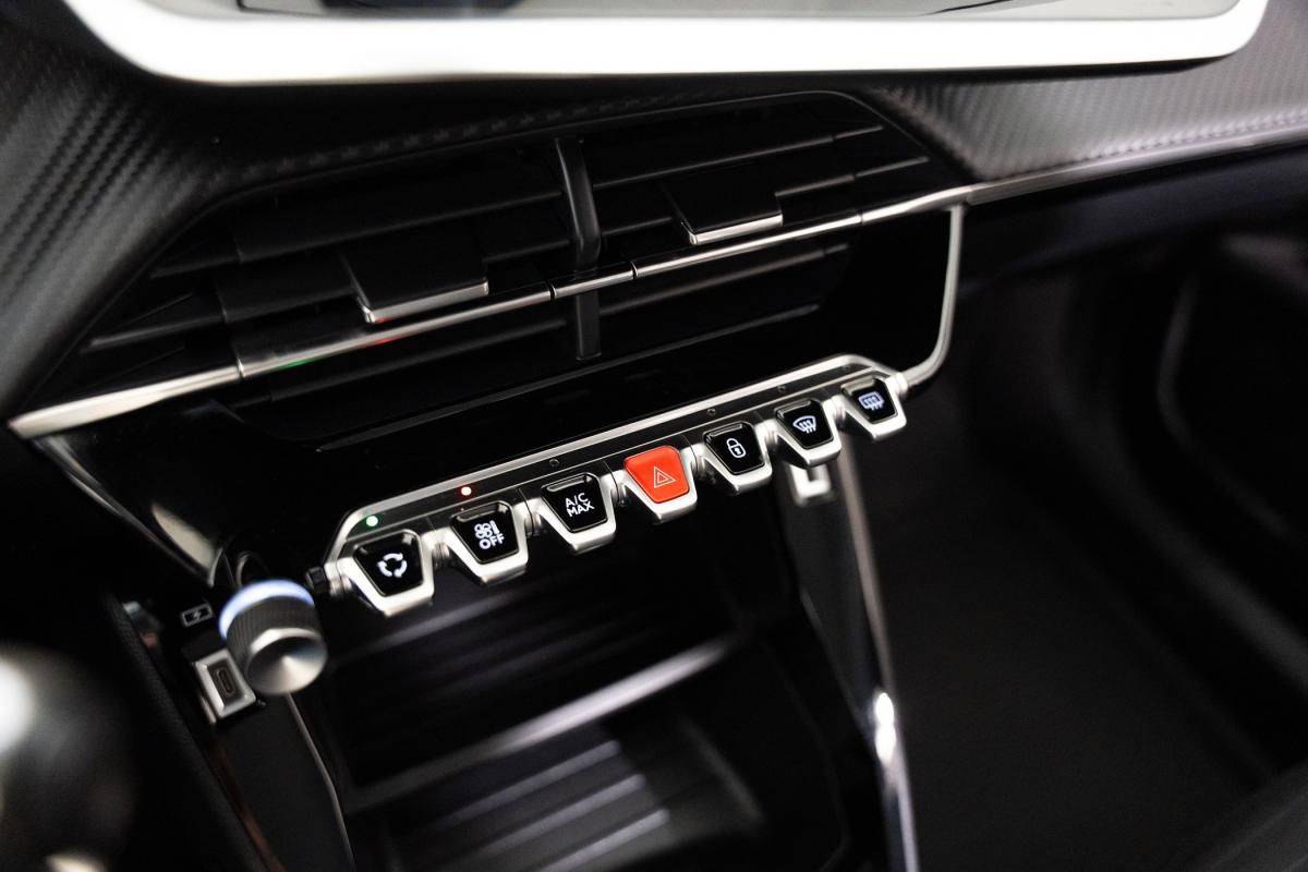 peugeot-2008-2022-gasolina-1199cc