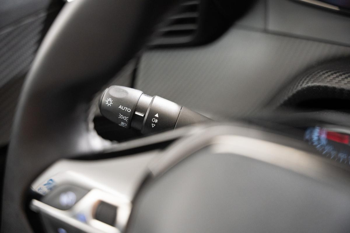 peugeot-2008-2022-gasolina-1199cc