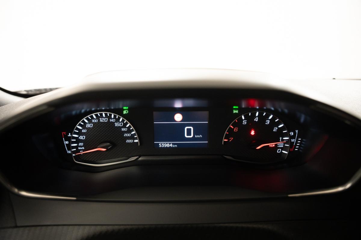 peugeot-2008-2022-gasolina-1199cc