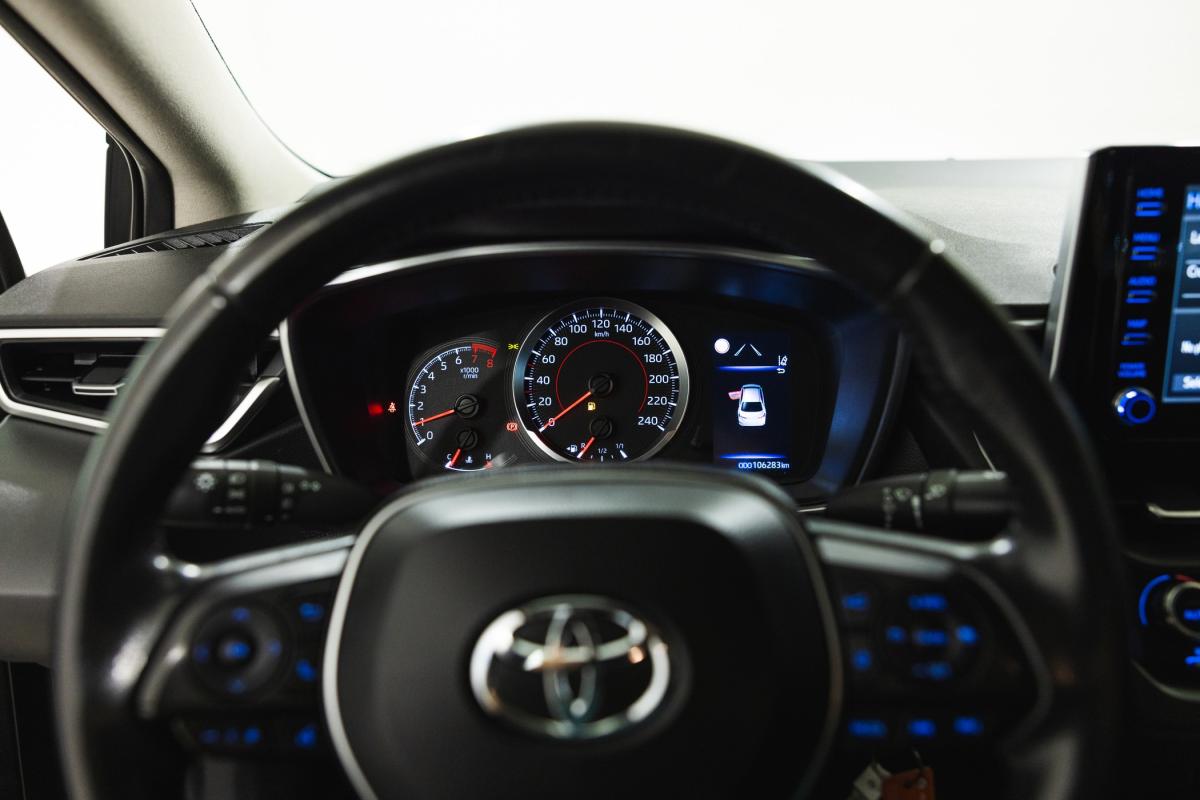 toyota-corolla-2023-gasolina-125cc