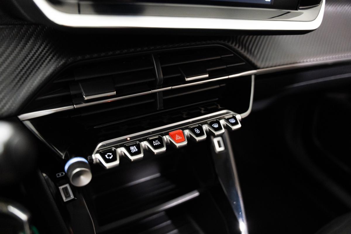 peugeot-2008-2021-gasolina-1199cc