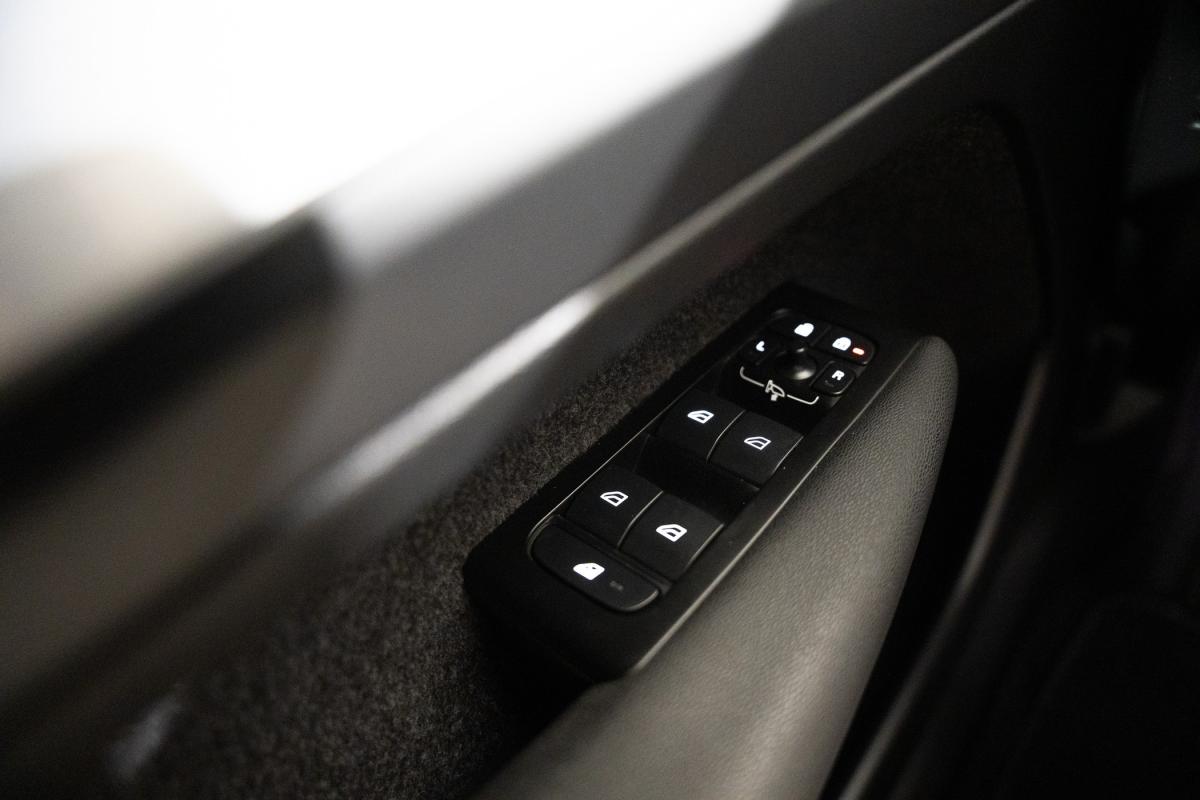 volvo-xc40-2021-hibrido-a-gasolina-1477cc