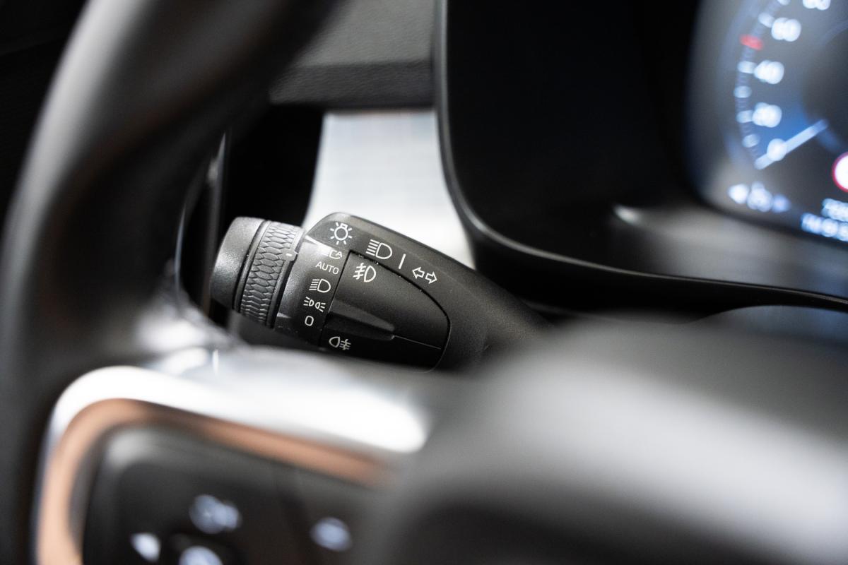 volvo-xc40-2021-hibrido-a-gasolina-1477cc