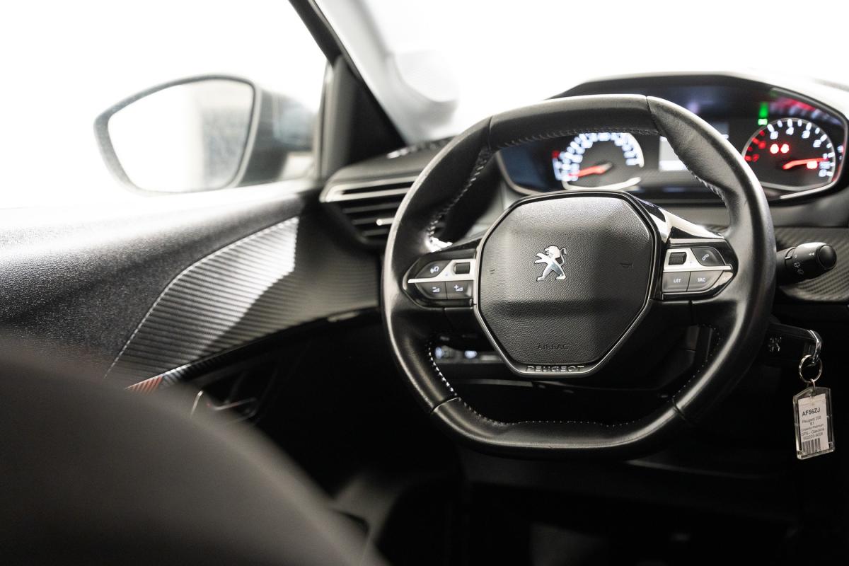 peugeot-208-2021-gasolina-1199cc
