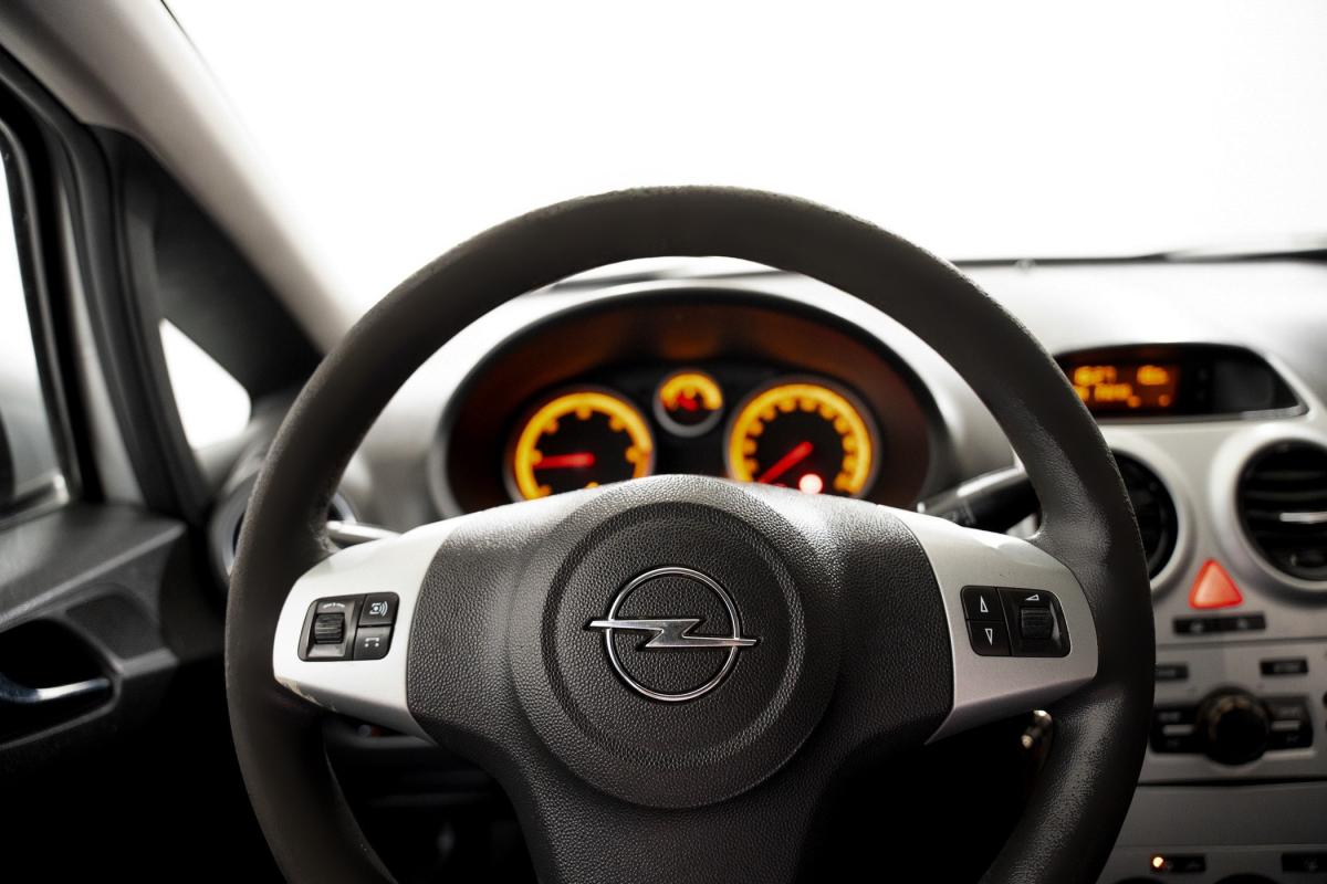 opel-corsa-2010-diesel-1248cc