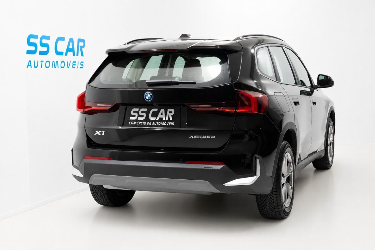 bmw-x1-2023-hibrido-a-gasolina-1499cc