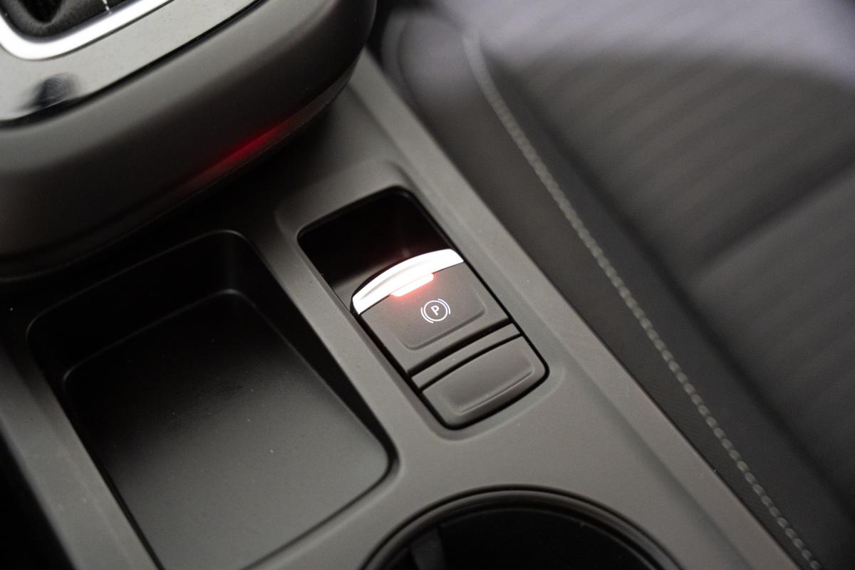 renault-arkana-2023-hibrido-a-gasolina-1598cc