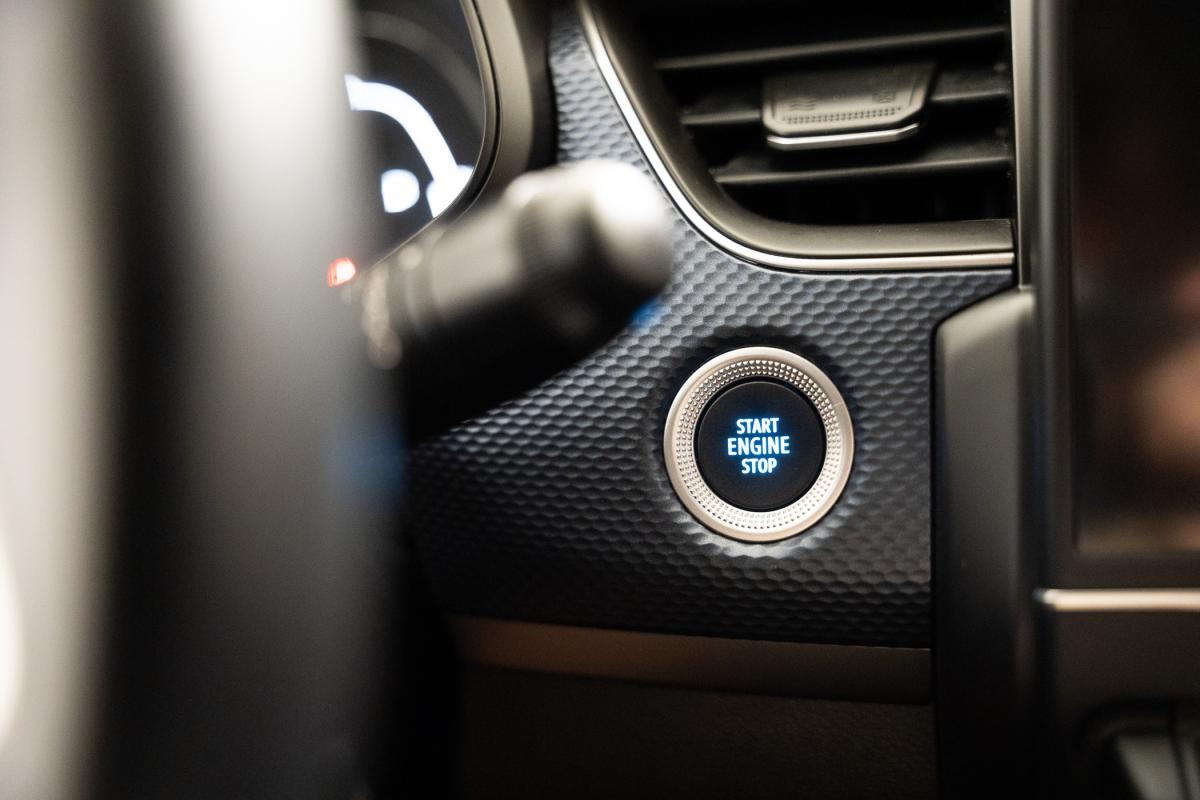 renault-arkana-2023-hibrido-a-gasolina-1598cc