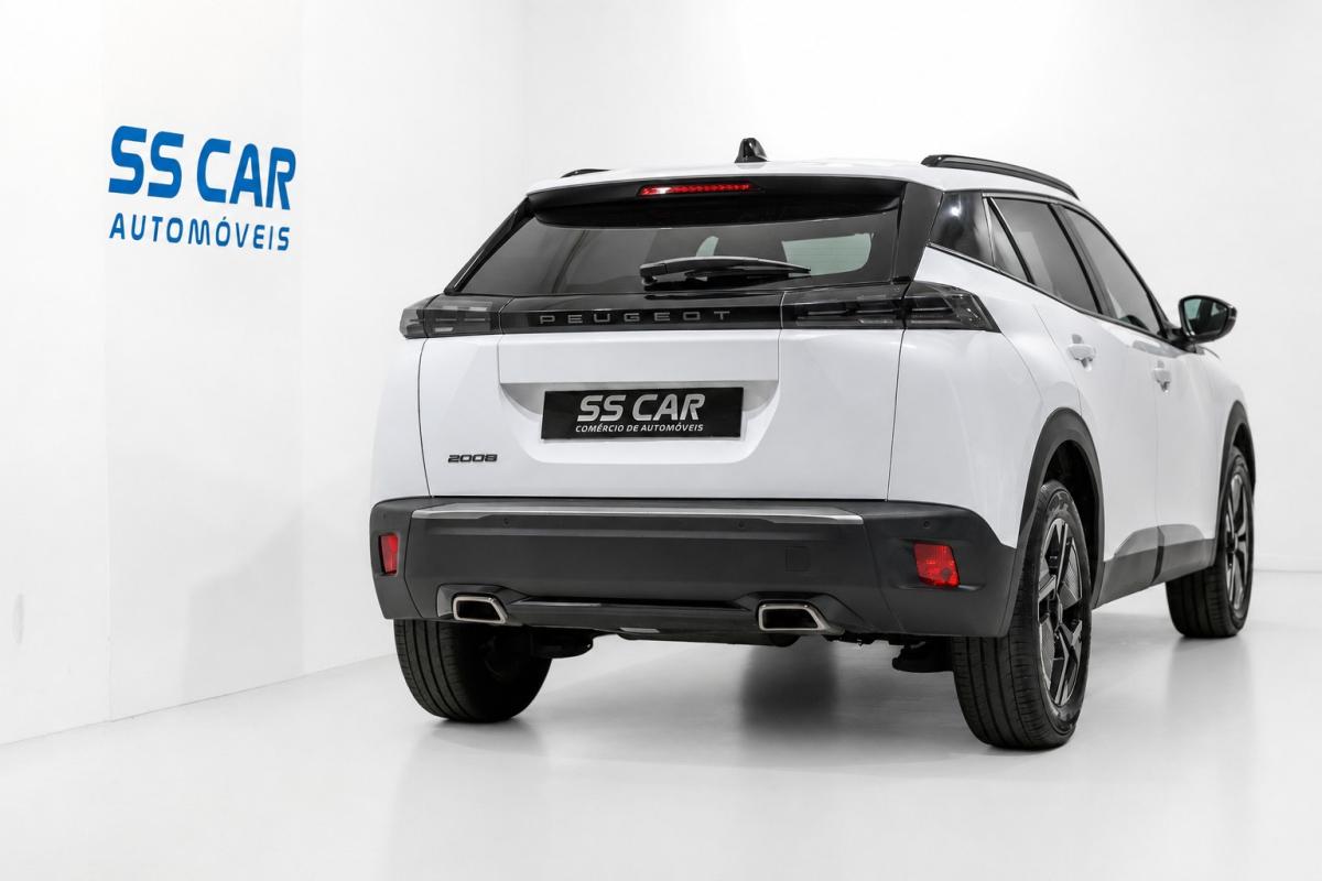 peugeot-2008-2023-gasolina-1199cc