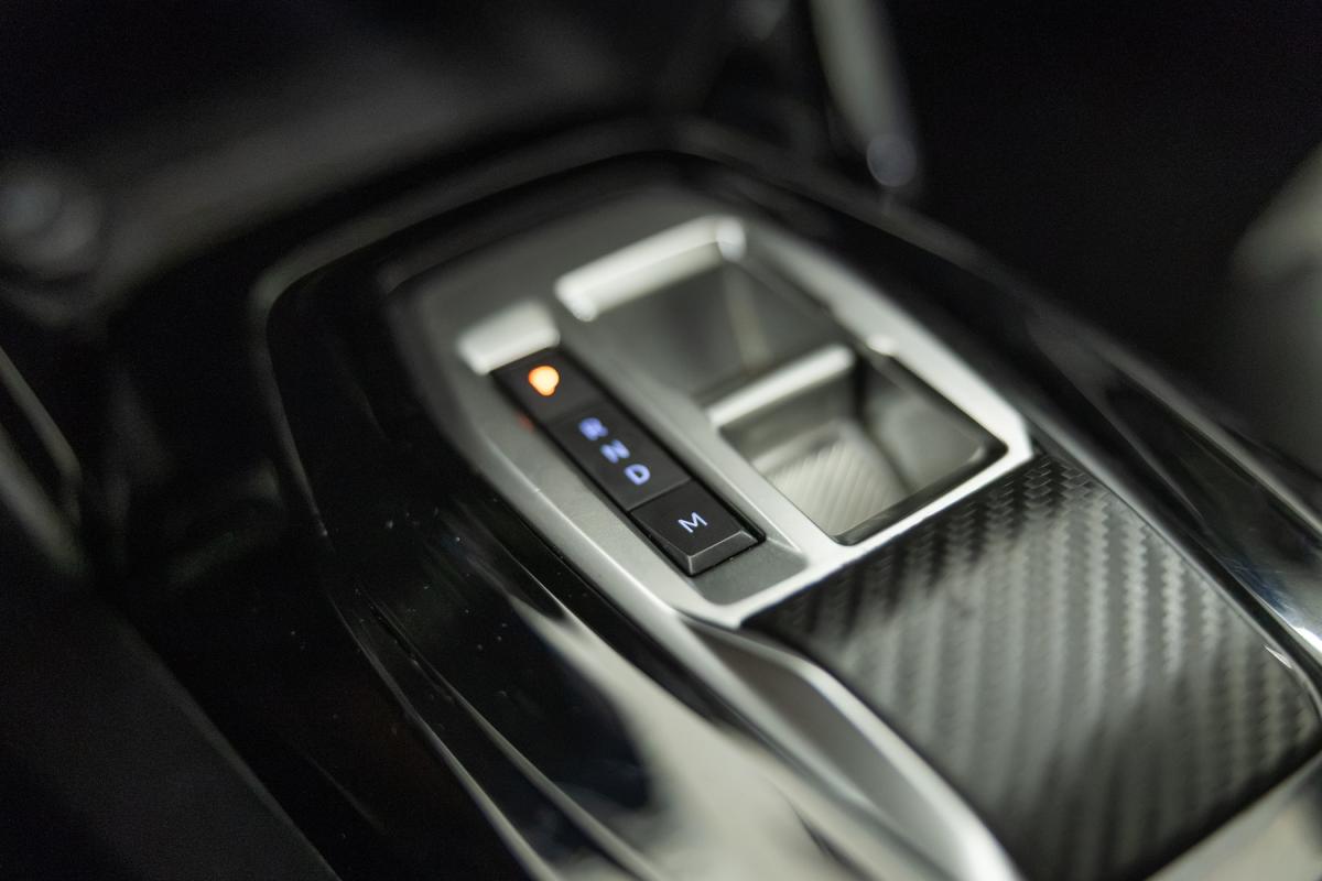 peugeot-2008-2023-gasolina-1199cc