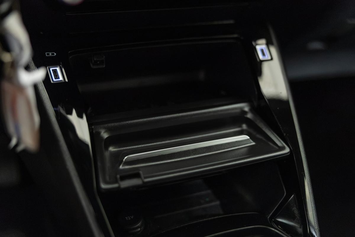 peugeot-2008-2023-gasolina-1199cc