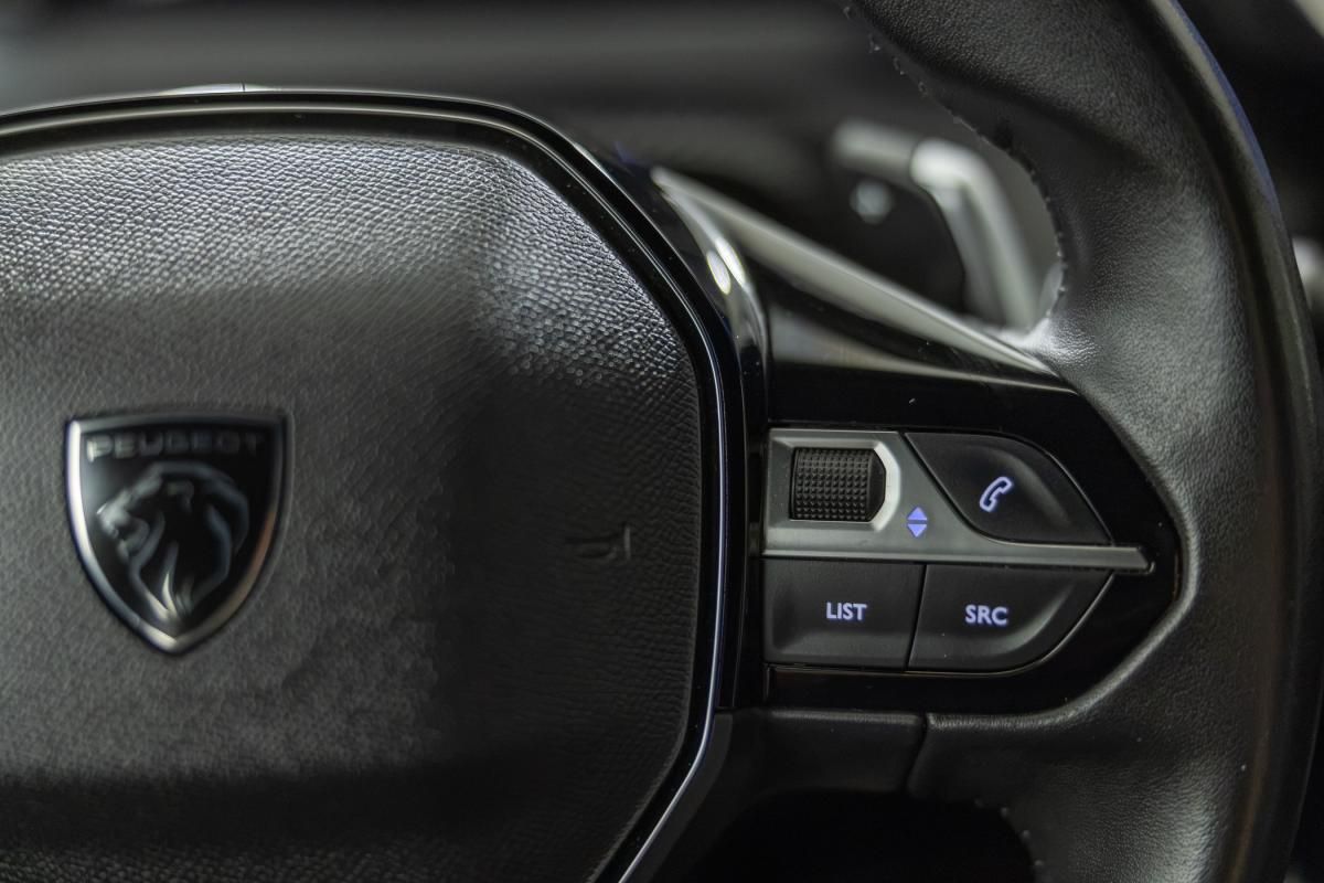 peugeot-2008-2023-gasolina-1199cc