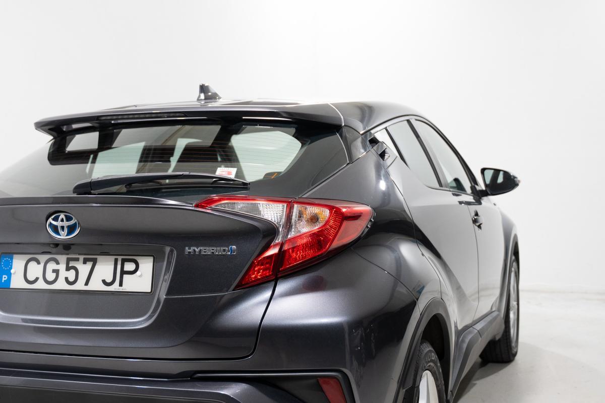 toyota-c-hr-2019-hibrido-a-gasolina-1798cc