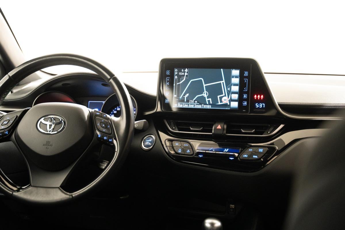 toyota-c-hr-2019-hibrido-a-gasolina-1798cc