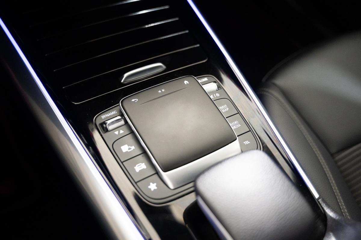 mercedes-benz-eqa-2021-eletrico-500cc